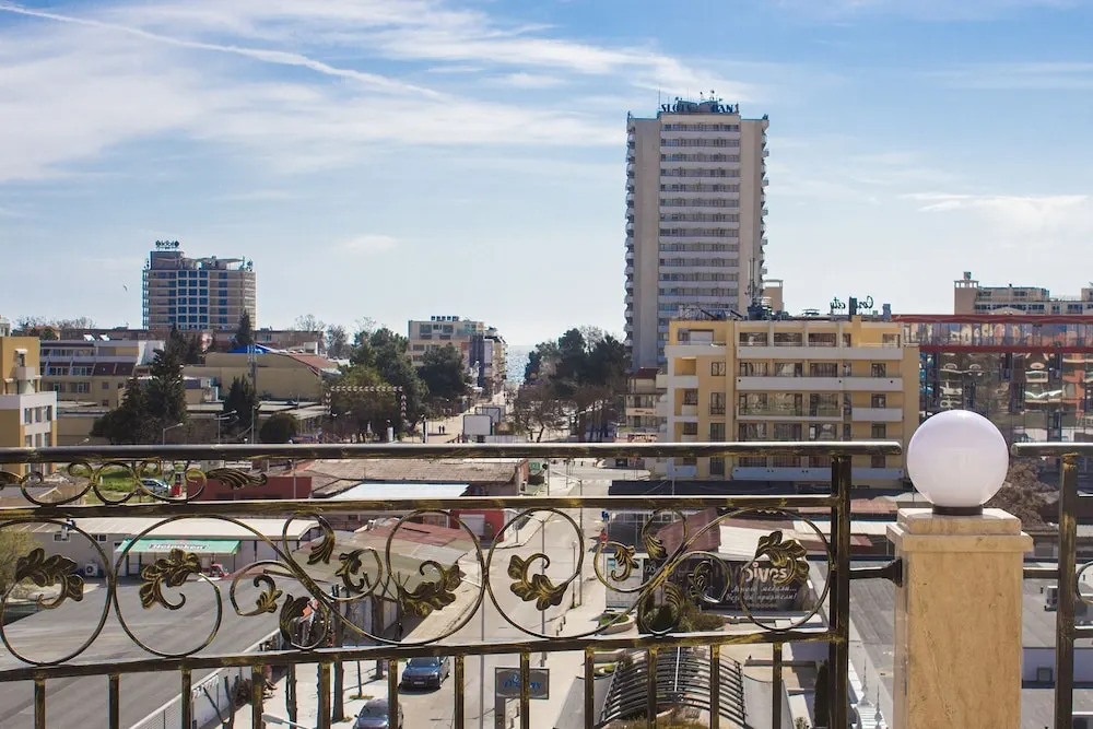 Empera Hotel