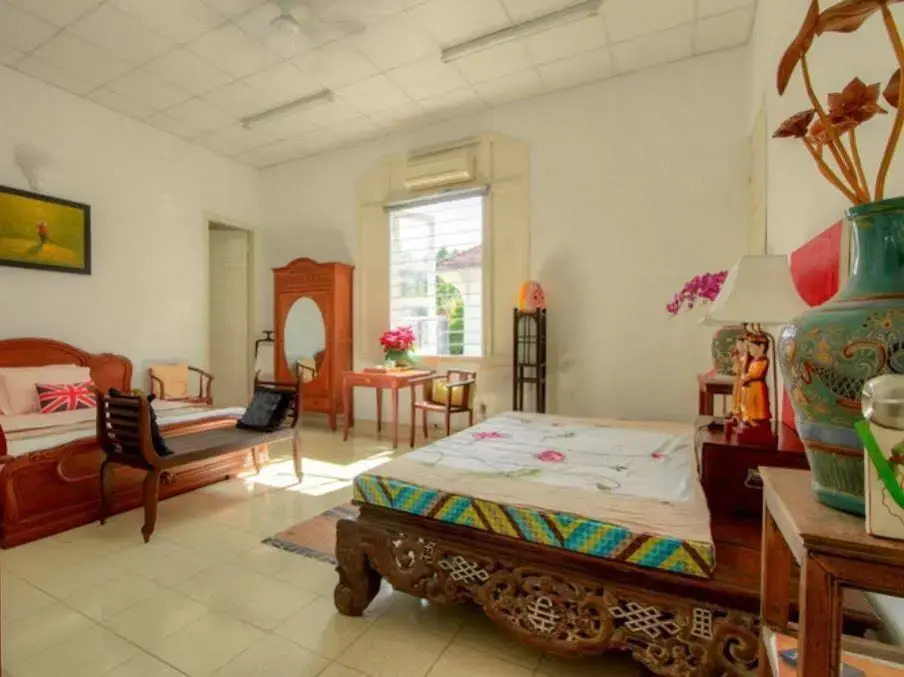French Villa In Saigon Centre