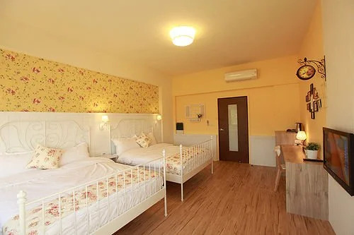 I See U 298 Hostel