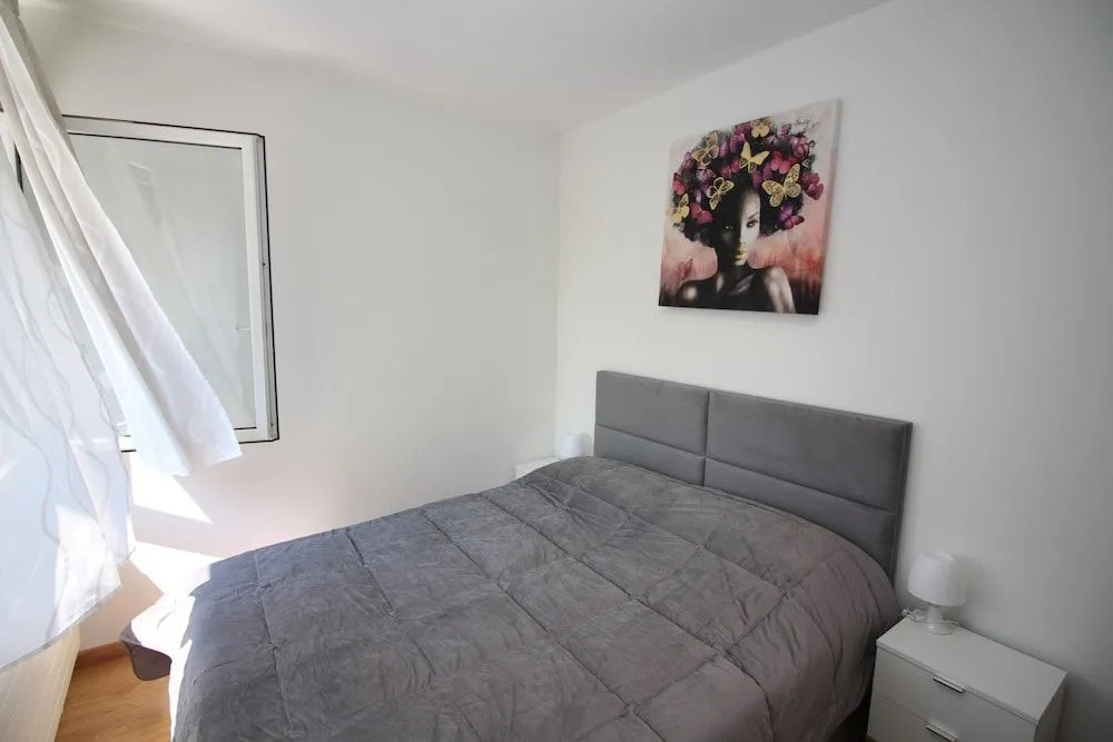 Santi Apartment Few Min From Lake