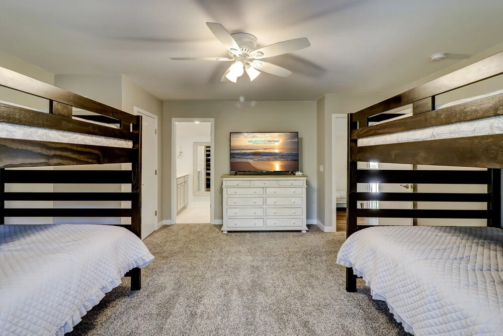 1 West Garrison