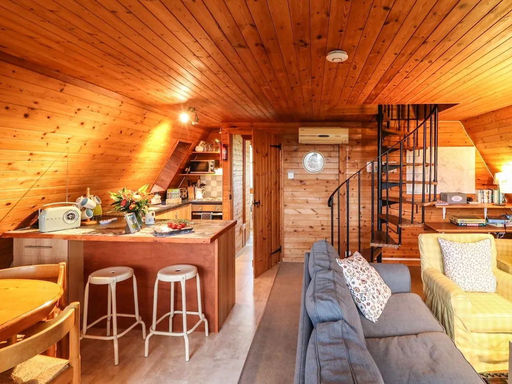 Rose Lodge