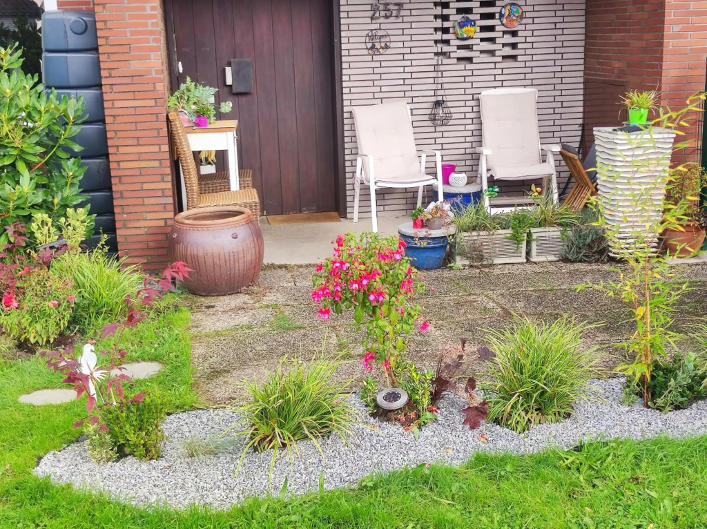Uni, FH, Gesundheits Campus nähe, Zimmer mit Garten & Terrasse