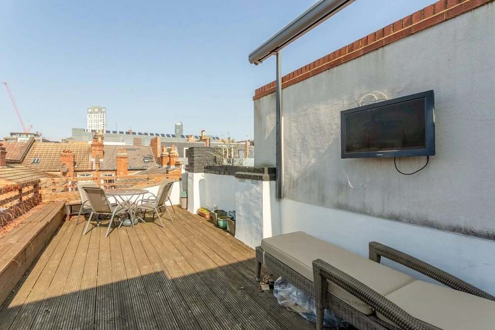 Stunning 2 Bedroom Terrace Flat in Fulham