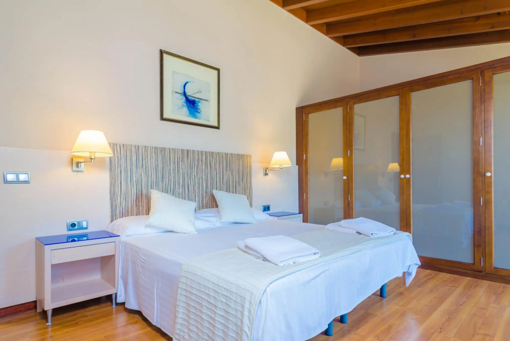 Finca Short De Conies 2