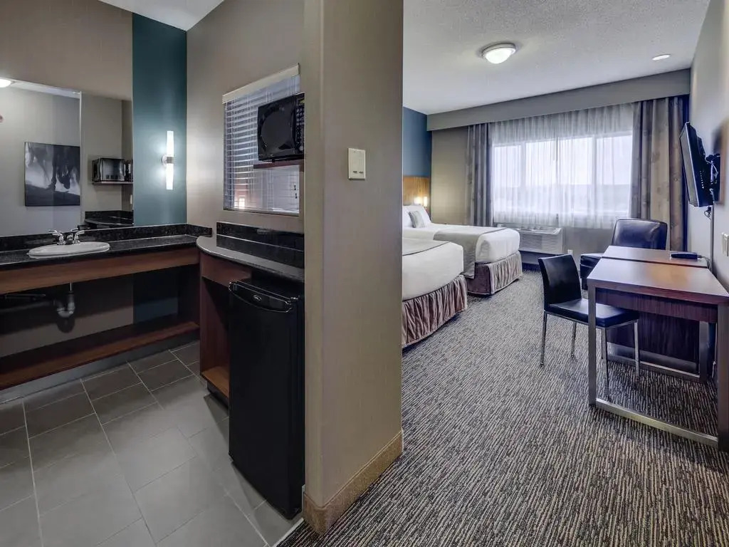 Heritage Inn Hotel & Convention Centre - Pincher Creek