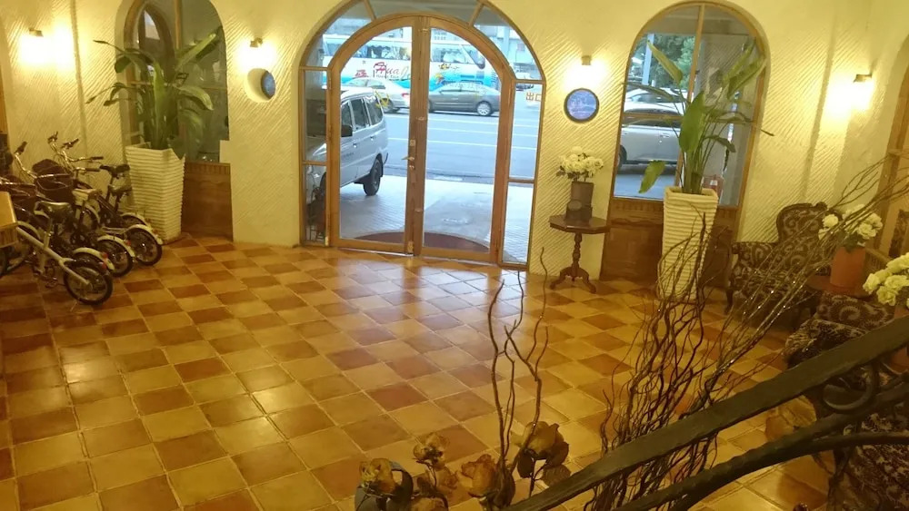R&H B&B