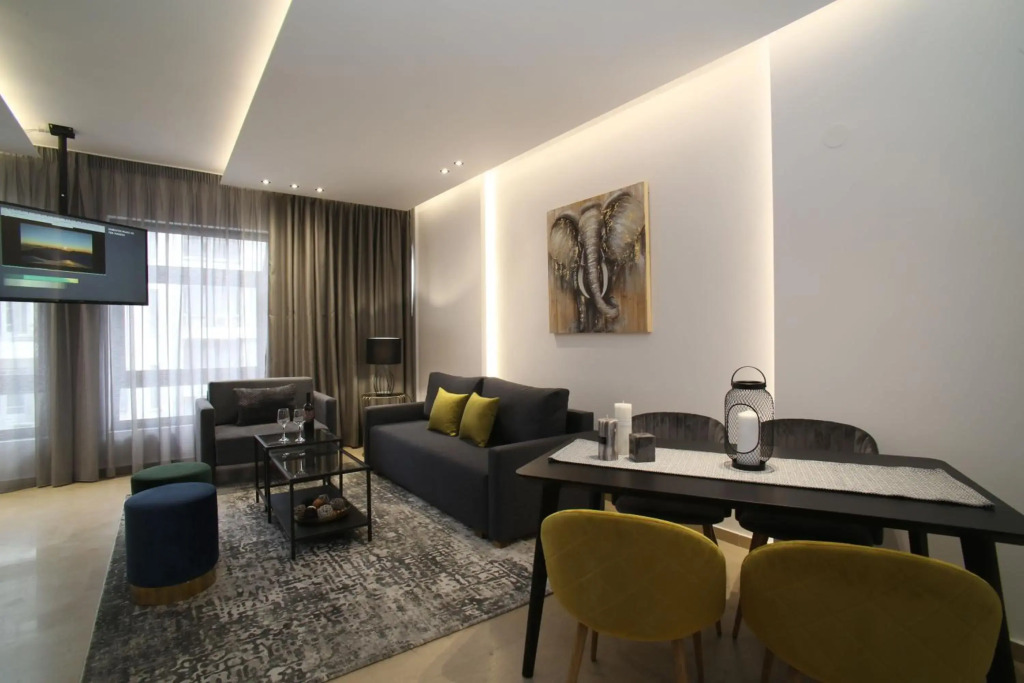 ZH Luxury Suites