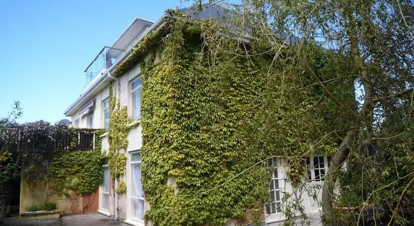 Ivy House