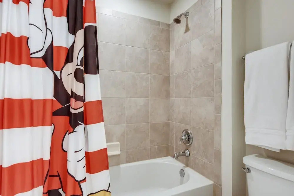 8843 GC Windsor at Westside Luxury 5 BR Townhome