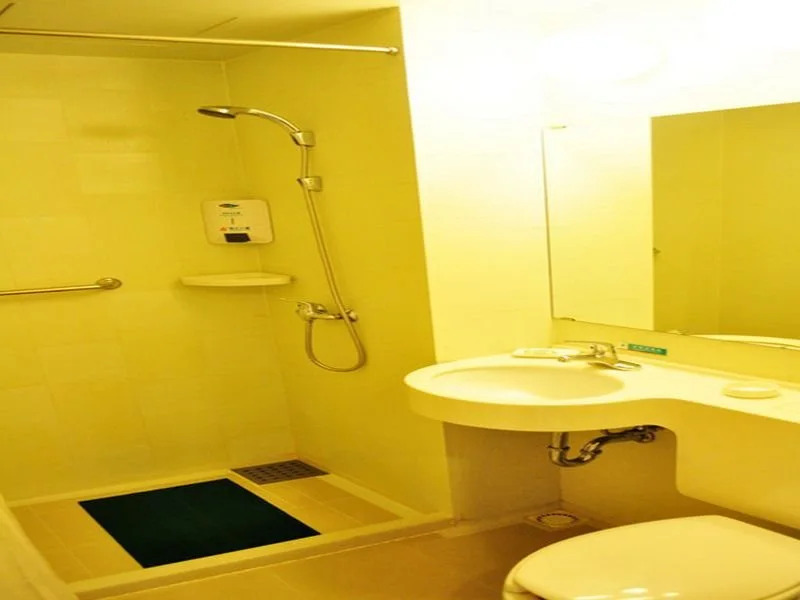 Jinjiang Inn Kunming Chenggong Square Dounan Huahui Hotel