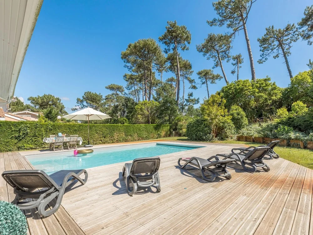 Luxury villa with a private pool located 400m from the beach