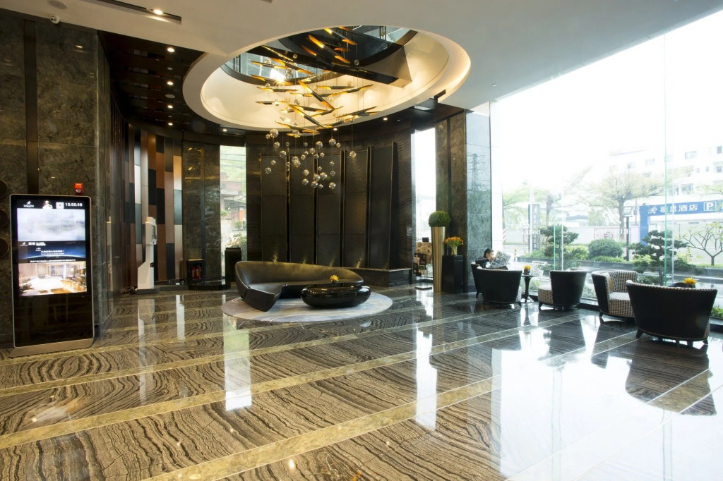 DeRUCCI Hotel