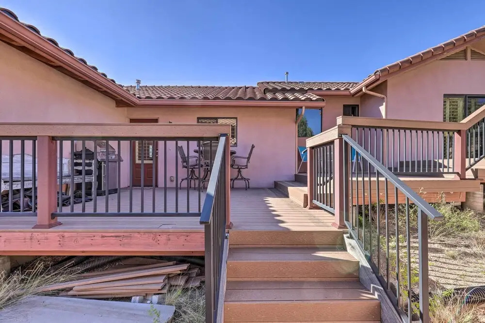 5 Mi to Butte Creek Trail: Prescott Home w/ Deck!