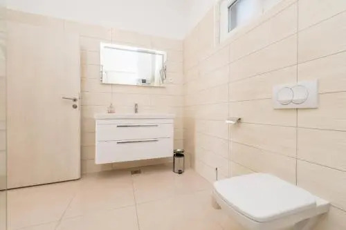 Six-Bedroom Holiday Home in Bibinje