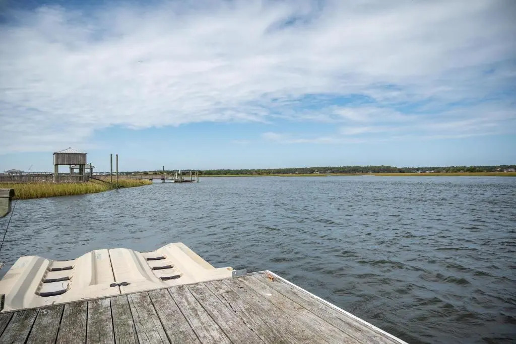 Sound Bite by Oak Island Accommodations