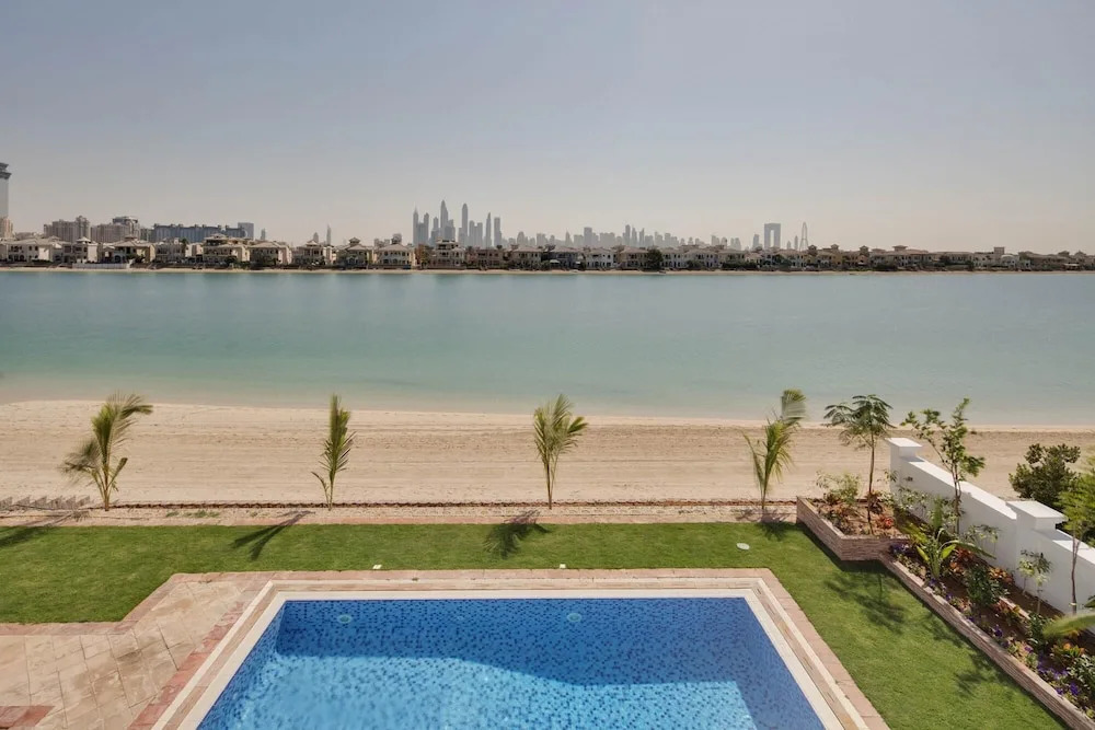5 Villa w Private Pool Beach on Palm Jumeirah