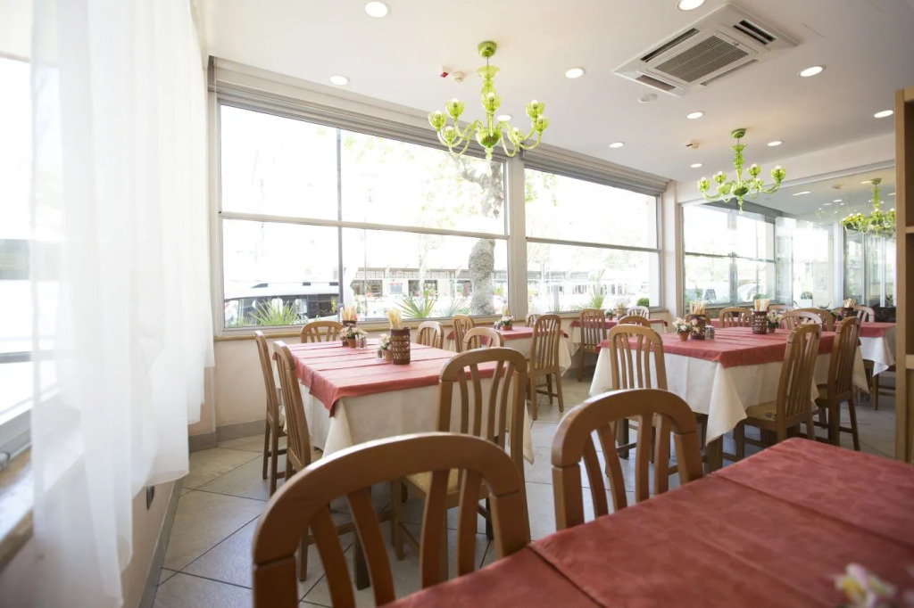Hotel Desiree