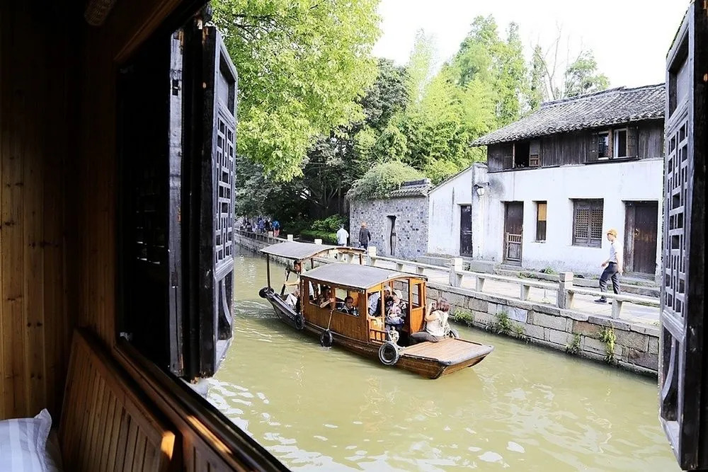 Wuzhen Yishui Hotel