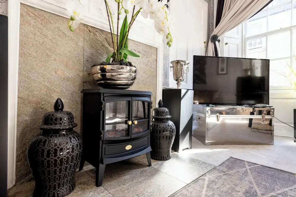 JOIVY Thistle Street Luxury Apt in the Heart of the City