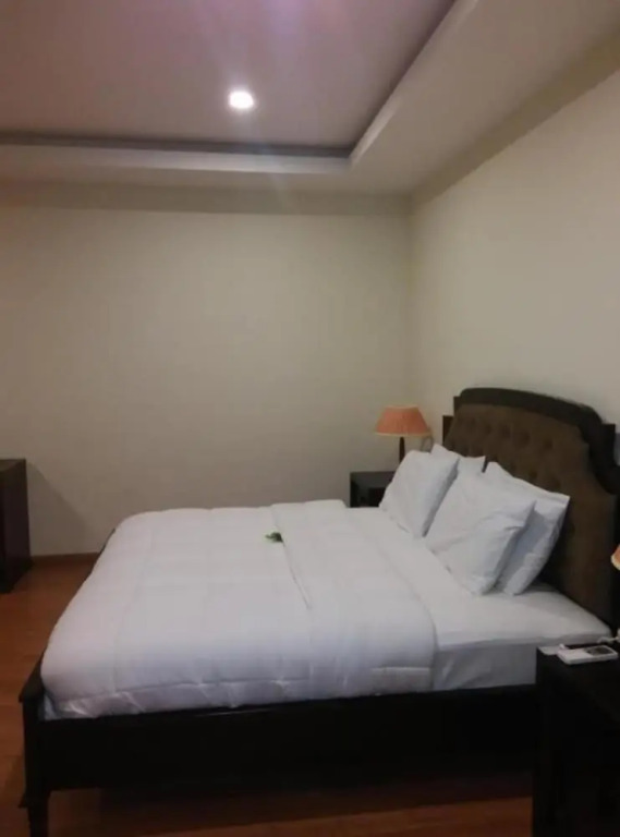 Capital O 90653 Maxwell Inn Boutique Hotel