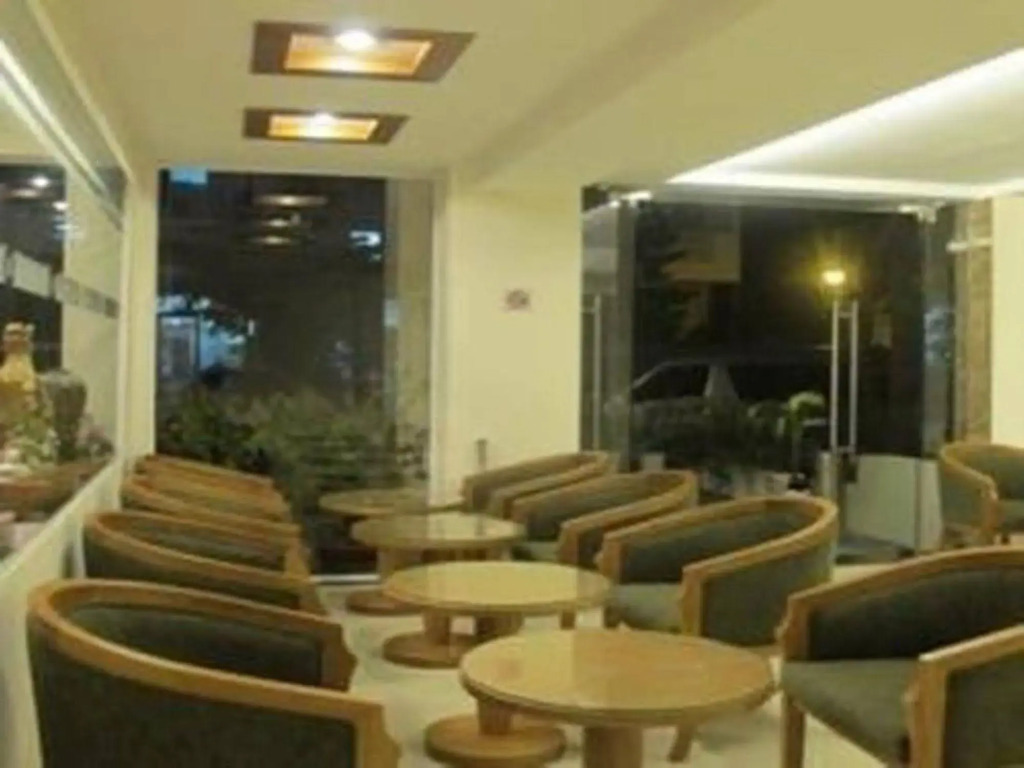Bizu Hotel II
