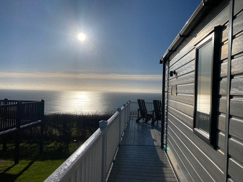 Seaview,sleeps 4to6,pet Friendly, Parking