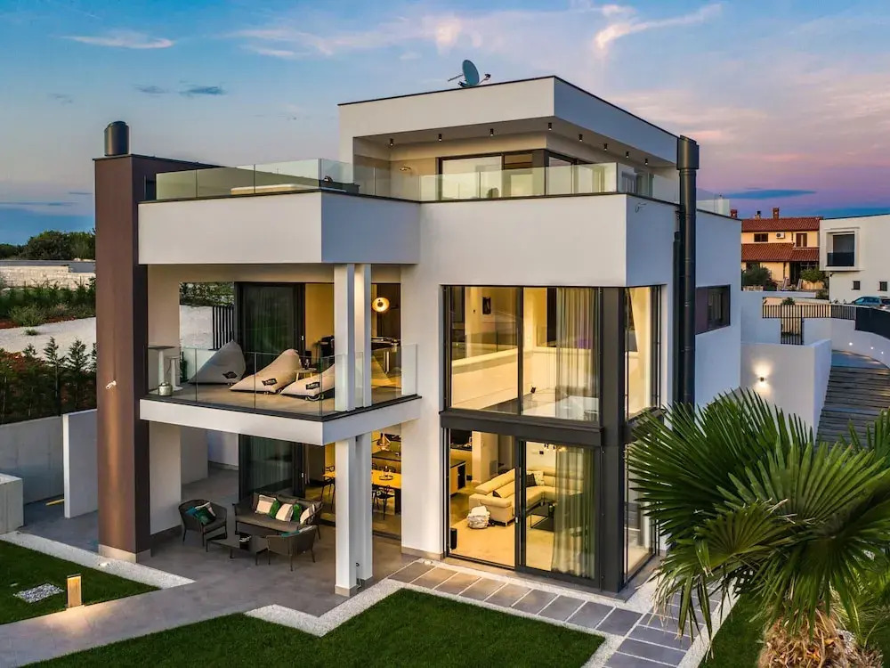 Villa in Pula with Pool near Roman Ruins