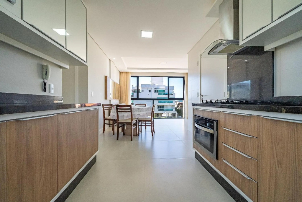 182 - Lindo apartamento 2 suítes em Mariscal