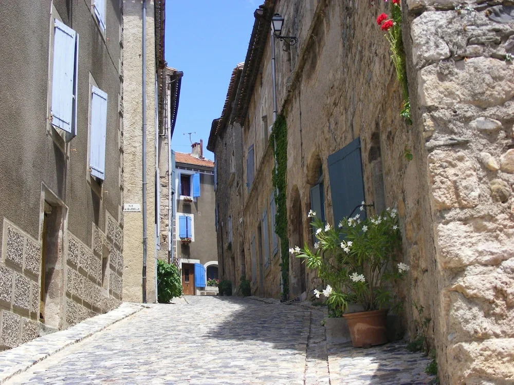 Cozy Villa in Caunes-Minervois with Swimming Pool