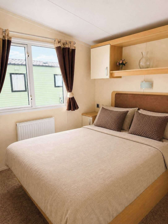 Caravan Meg Sleeps 6 With Free Parking