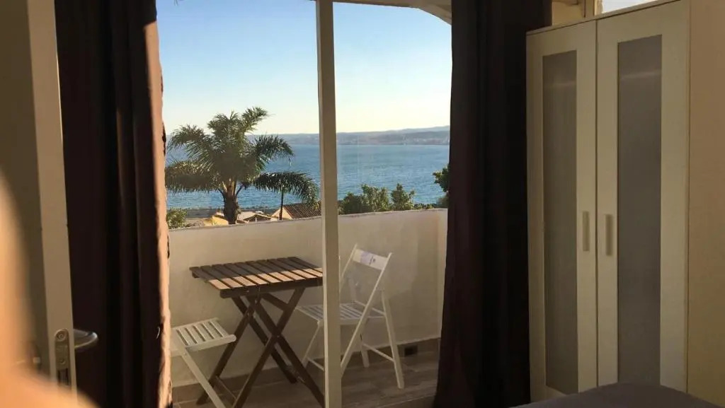 Beach Bungalow Port,free parking