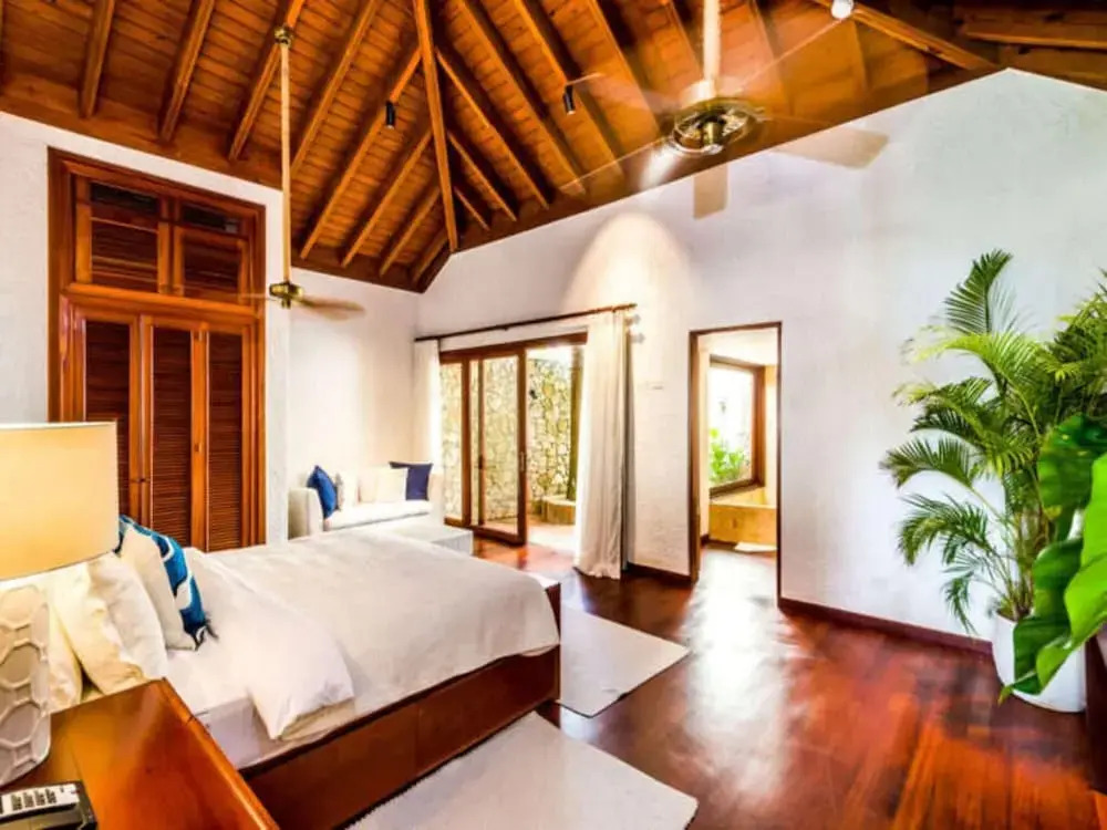 Sunny Vacation Villa 68