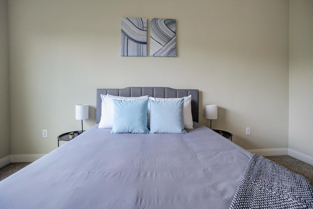 FRONTDESK SYNC Med Center Apts Houston