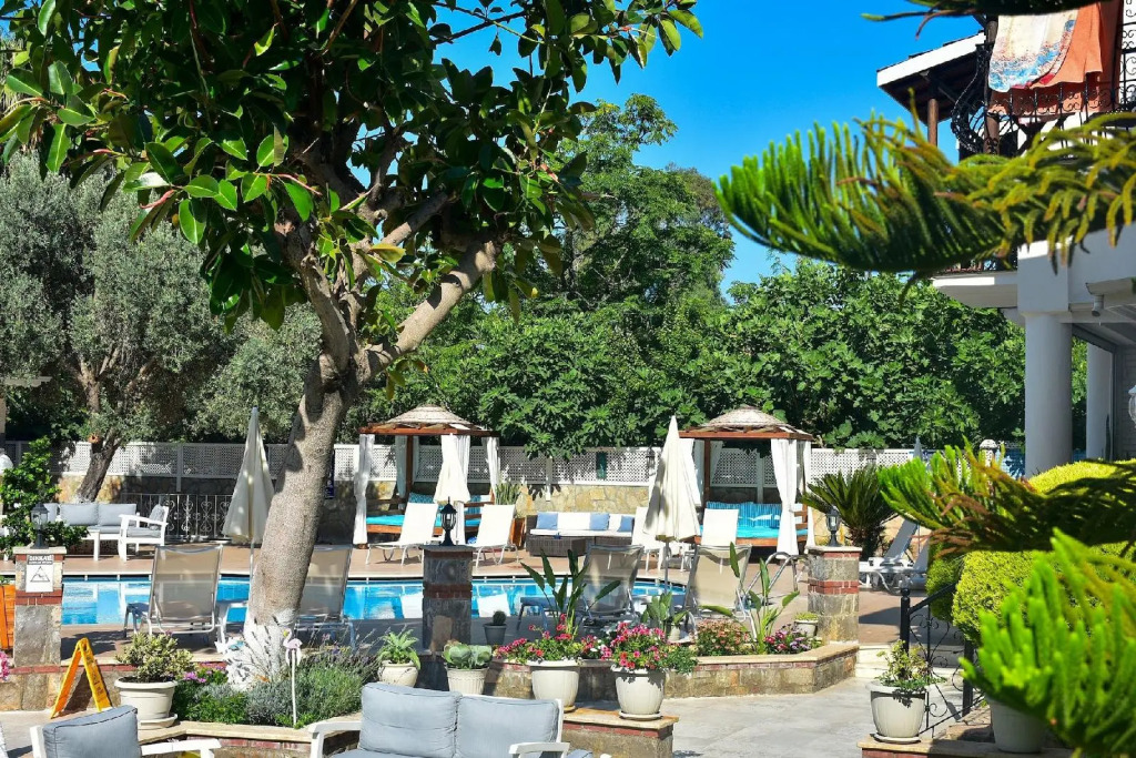 Bronze Hotel