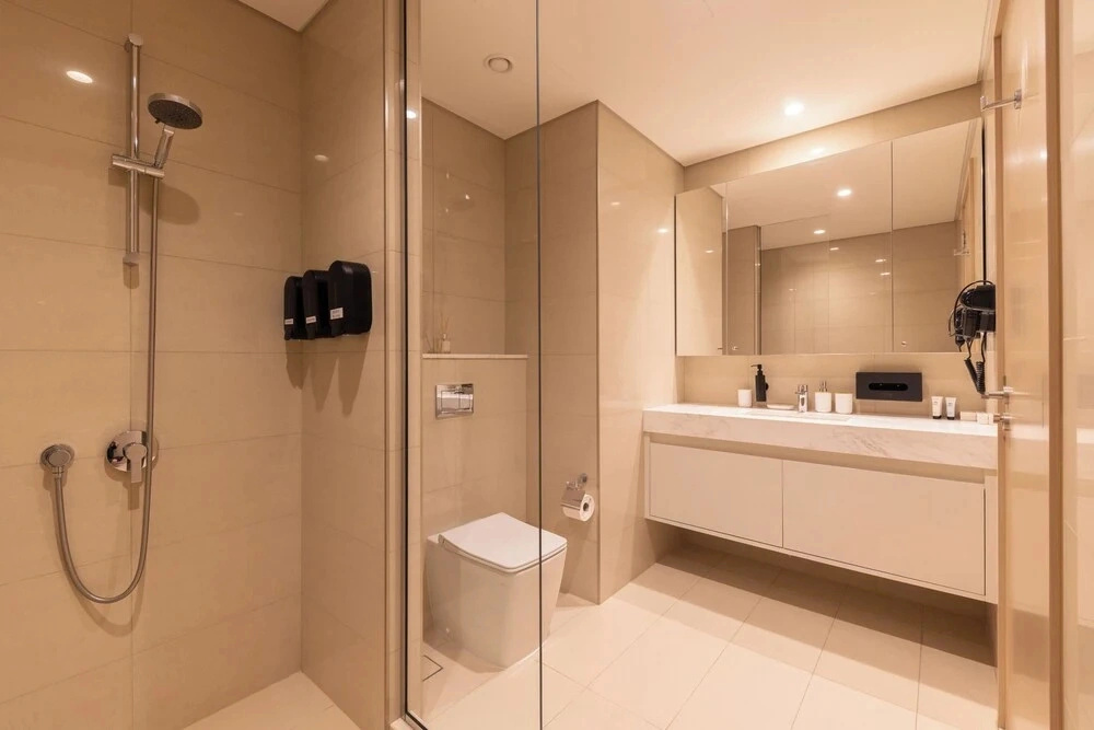 Spacious 2BR with Burj Khalifa View