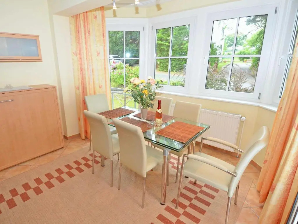 Villa Vilmblick - Wohnung 09 mit Balkon