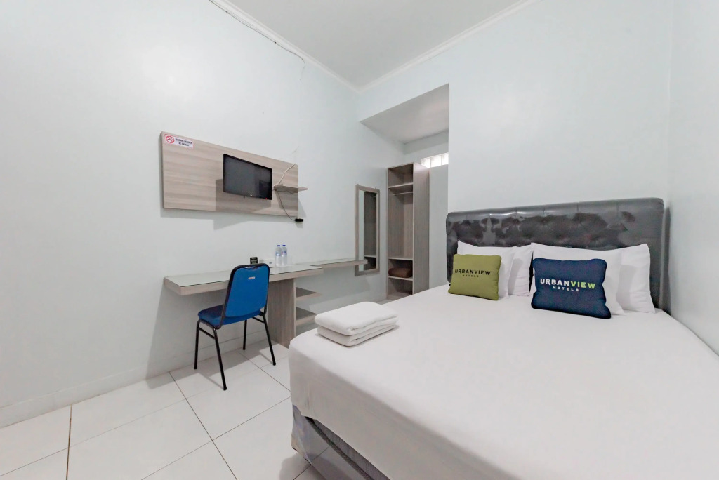 Urbanview Hotel Sunday Cirebon by RedDoorz