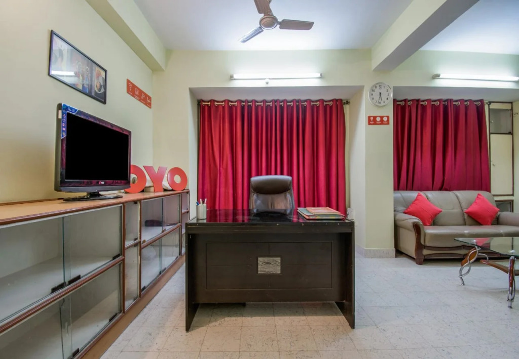OYO 23043 Grand Ar Residency