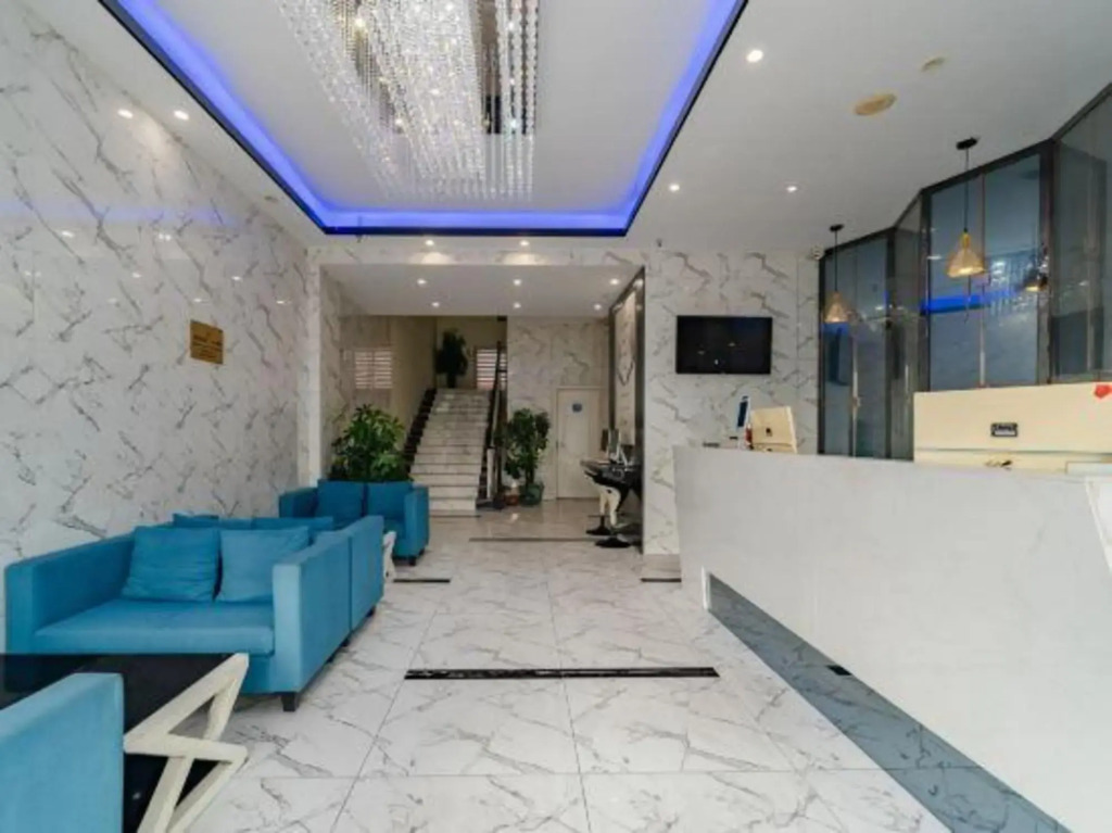 Jingang Business Hotel (Huaibei Railway Station Branch)