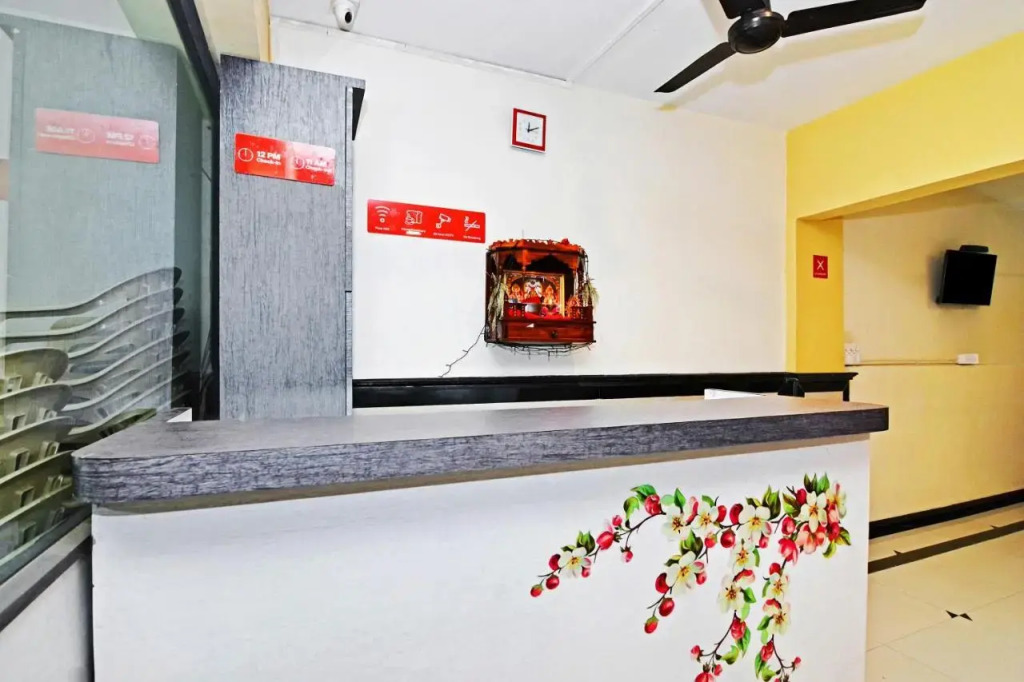 OYO 27751 Ashwarya Service Apartment