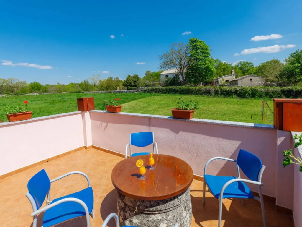 Holiday Home Villa Mate i Kate by Interhome
