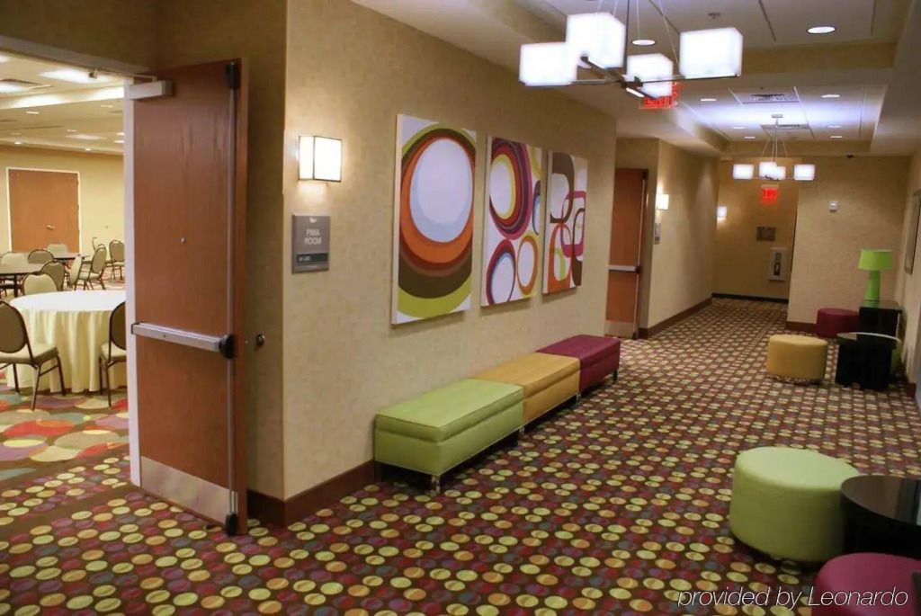 Homewood Suites by Hilton Phoenix Airport South