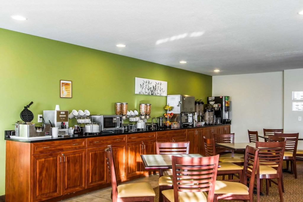 Sleep Inn & Suites Pleasant Hill - Des Moines