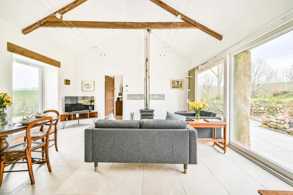 Cosy Rural Barn with Private Garden & Forest - The Cart Barn