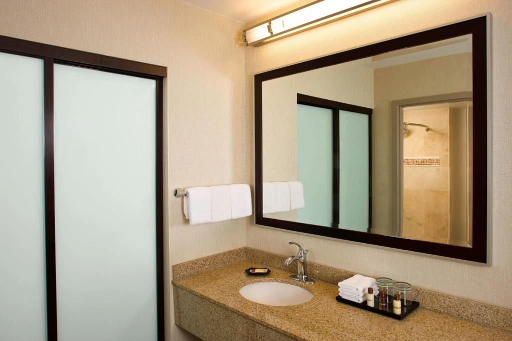 Sheraton Suites Orlando Airport Hotel