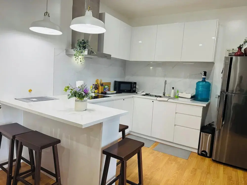 2 bedroom with 2 Balconies Skyline View