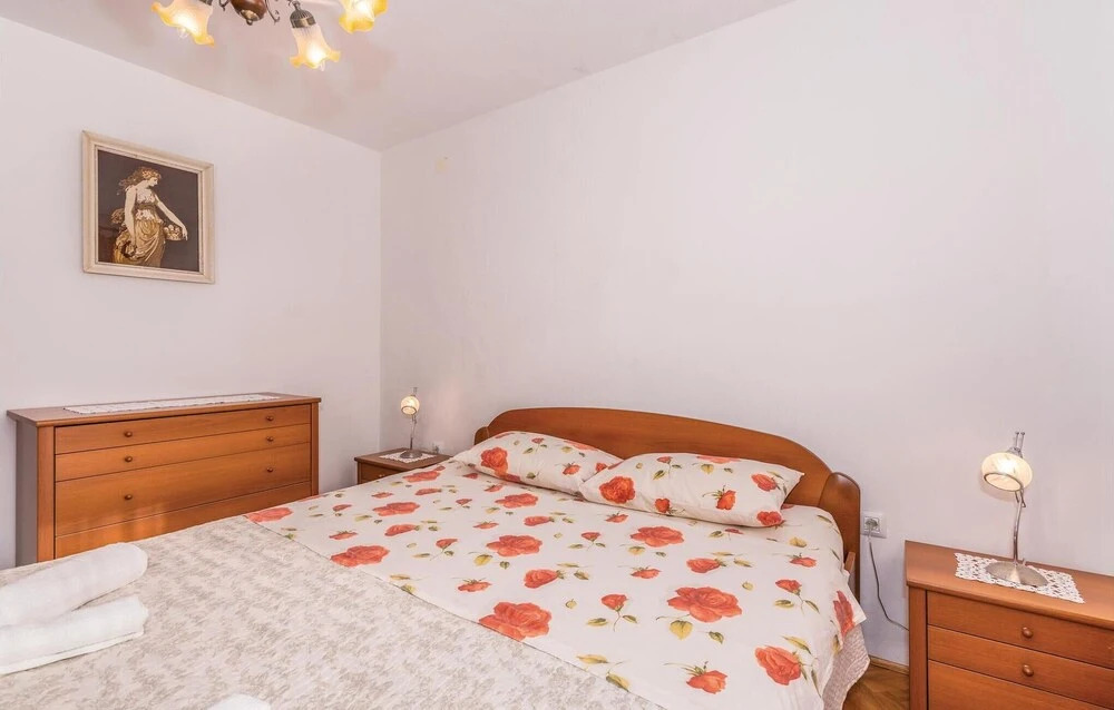 2 Bedroom Gorgeous Apartment In Polje