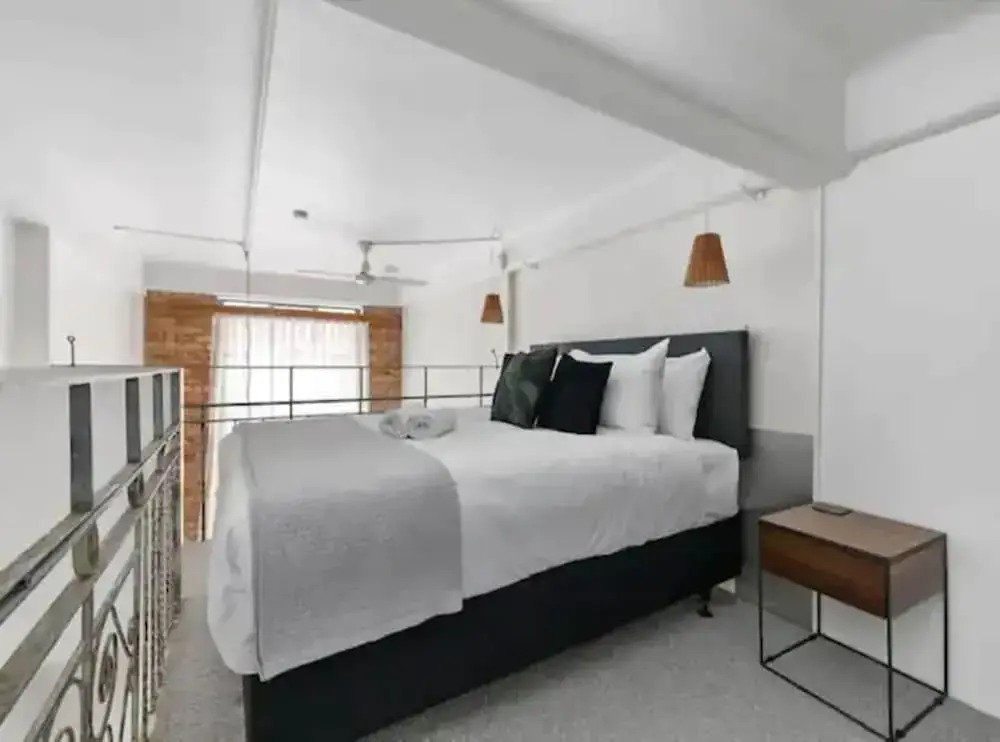 Stylish Loft Apt in CBD w/ King Bed I Zodiak Stays