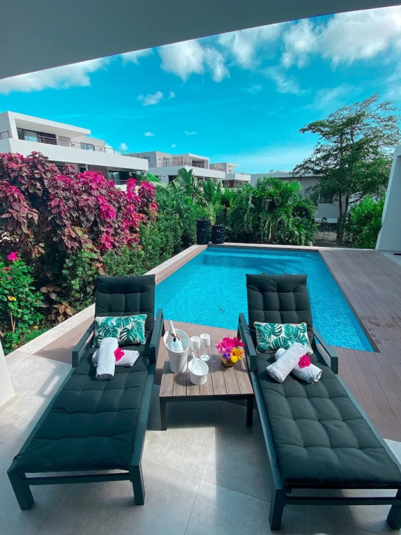 Lxry Apartment Jan Sofat With Private Pool